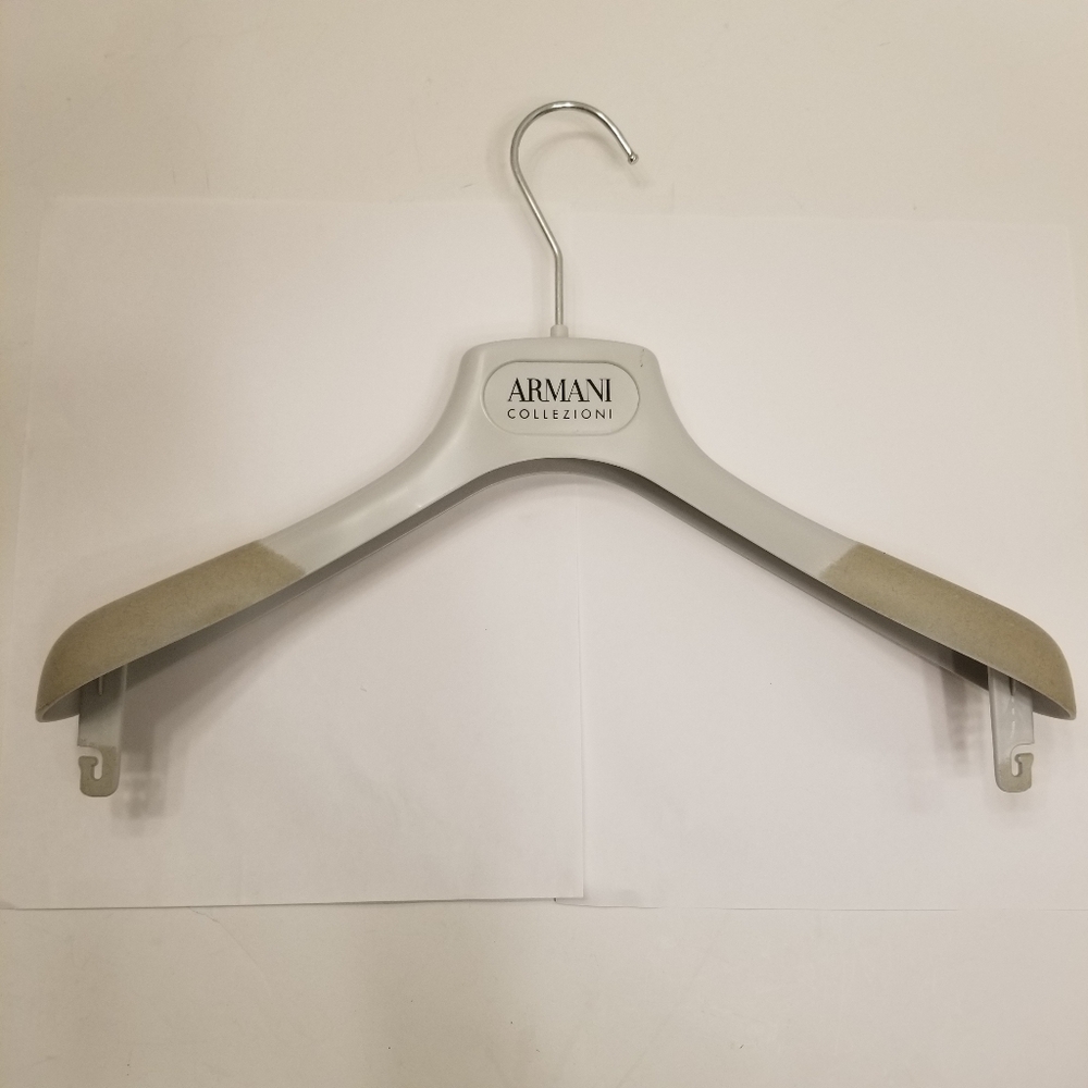 Armani Collezioni Logo Grey Plastic Extra-Wide Shoulder Clothes Non-Slip Hanger!